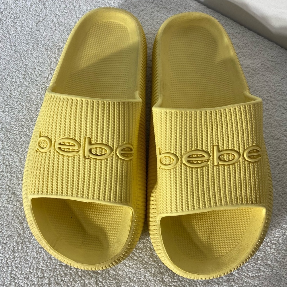 5/$25 Bebe Sunny Yellow Malaga Pool Slide Sandals 8